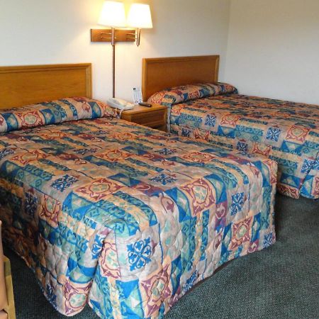 Travelers Inn & Suites Самтер Екстер'єр фото