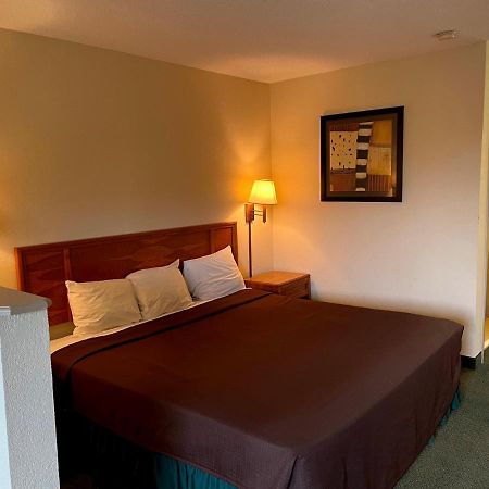 Travelers Inn & Suites Самтер Екстер'єр фото