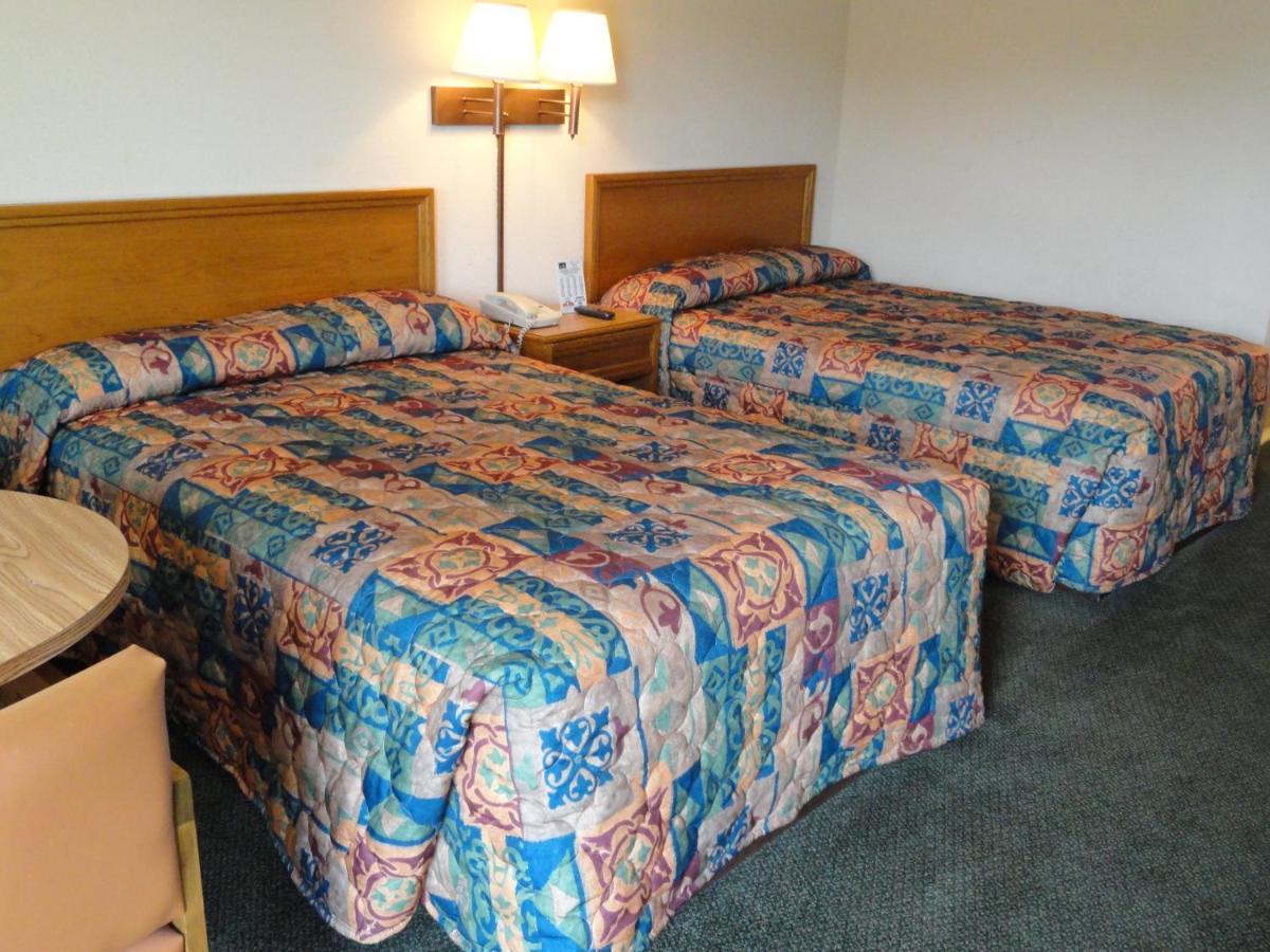 Travelers Inn & Suites Самтер Екстер'єр фото