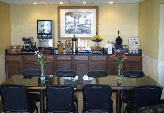 Travelers Inn & Suites Самтер Екстер'єр фото